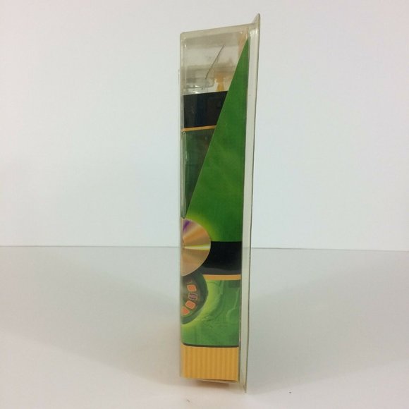 Jr. Scene It? To Go! Kids DVD Game, Portable Case, Magnetic Movers & Board - Picture 5 of 11